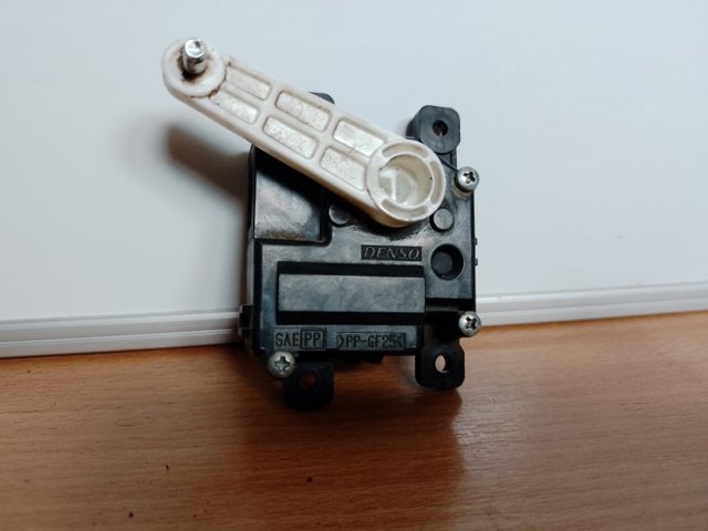 8710650390 TOYOTA Привод заслонки печки купить в Черновцы