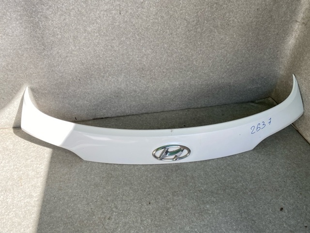Накладка задней 3-й/ 5-й двери 873714Z000 HYUNDAI
