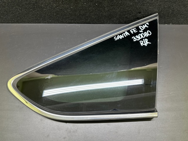 Стекло кузова/багажного отсека, правое 878202W010 HYUNDAI
