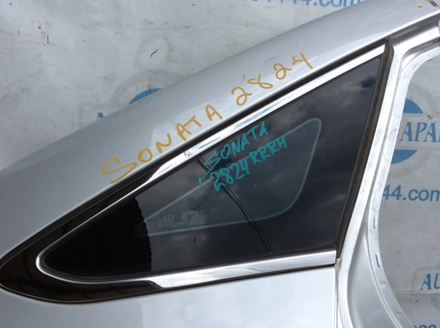 Стукло багажника, правое 87820C2000 HYUNDAI