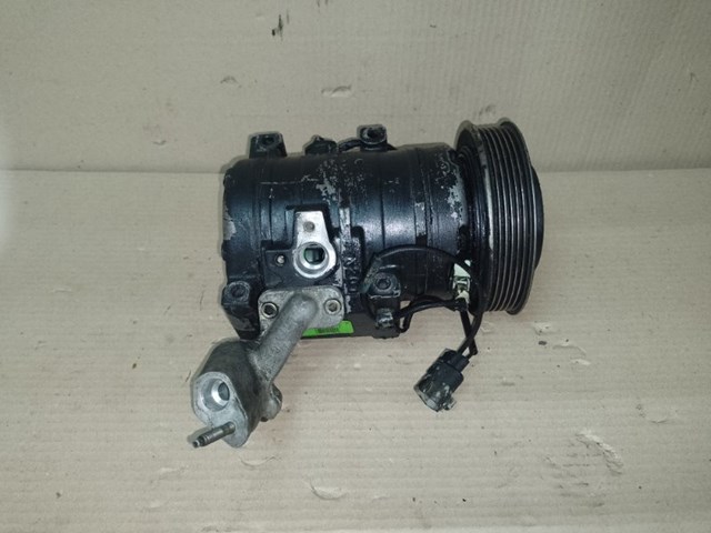 Компрессор климатической установки 8832007040 TOYOTA