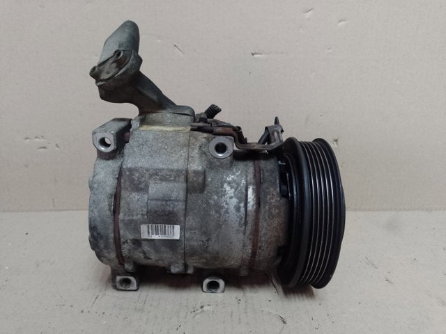 Компрессор системы кондиционирования 8832033140 TOYOTA