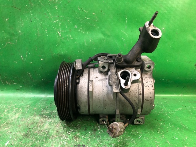 Компрессор климатической установки 8832033160 TOYOTA