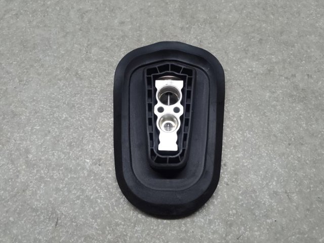 Клапан TRV, кондиционера 8851506160 TOYOTA