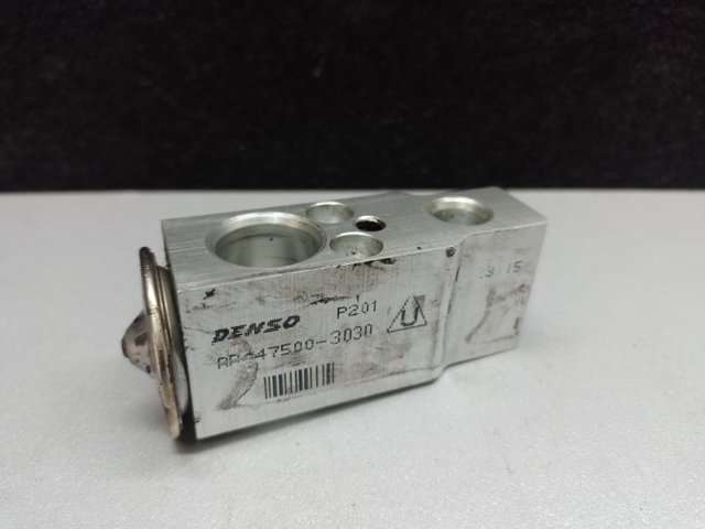 Клапан TRV, кондиционера 8851508130 TOYOTA