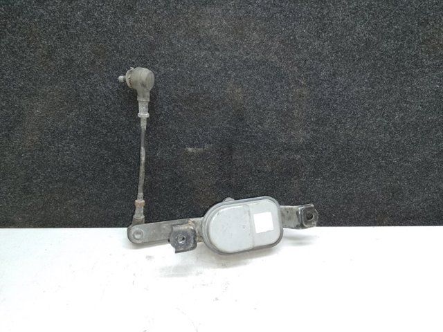 Датчик уровня кузова, передний 8940650070 TOYOTA