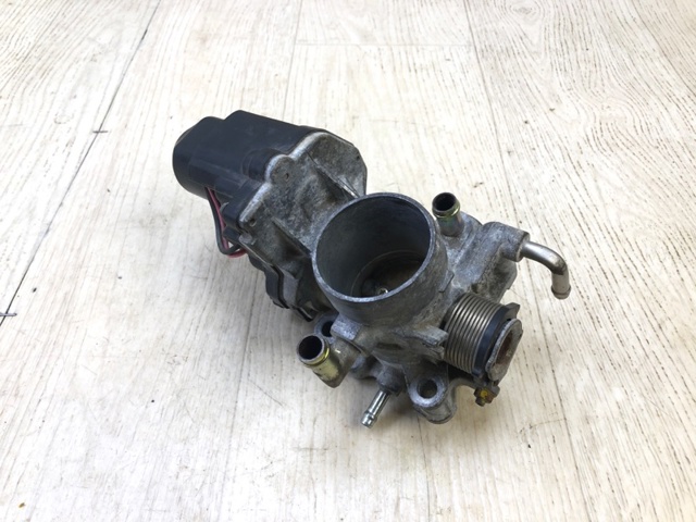 Датчик дроссельной заслонки  8945230150 TOYOTA