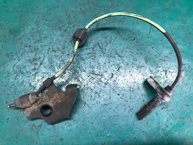 8954247030 TOYOTA Датчик АБС (ABS) передний правый купить в Украина