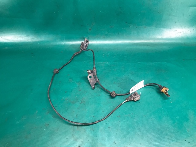 Датчик ABS передний левый 8954378010 TOYOTA