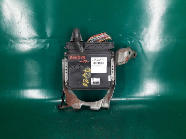 Компьютер двигателя 8966106C41 TOYOTA