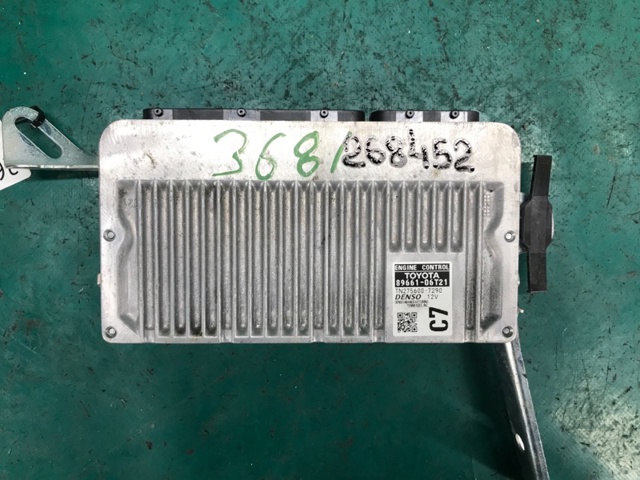 Электронный блок управления двигателем 8966106T21 TOYOTA