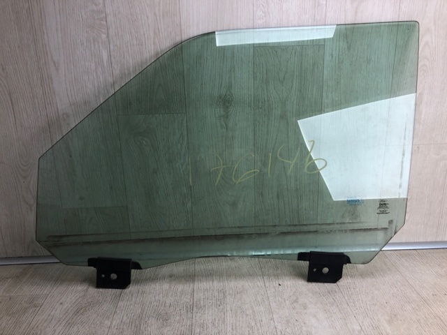 Окно (передней двери) двери 8A8Z7421411B FORD