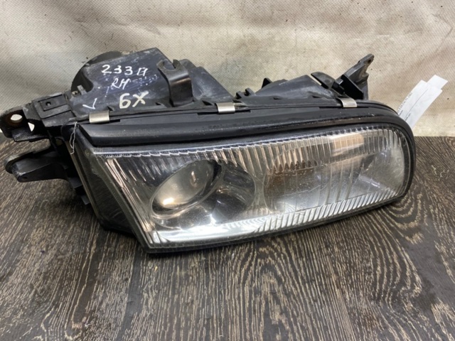 Фара передняя правая 8BT251030 MAZDA