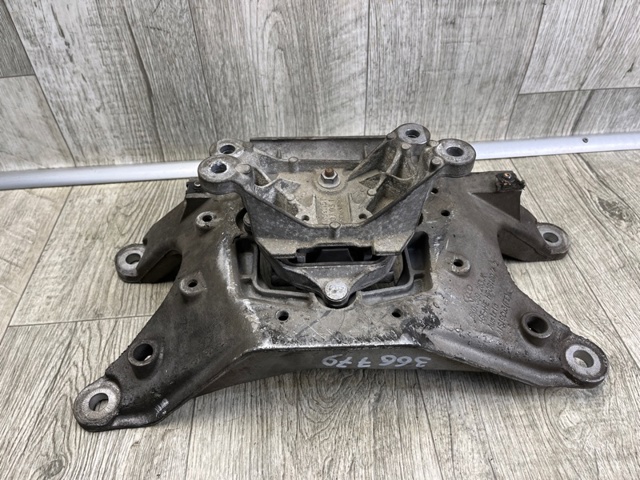 8K0399263K Балка крепления коробки передач купить Винница