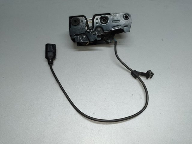 Замок крышки капота 8K0823509F VAG