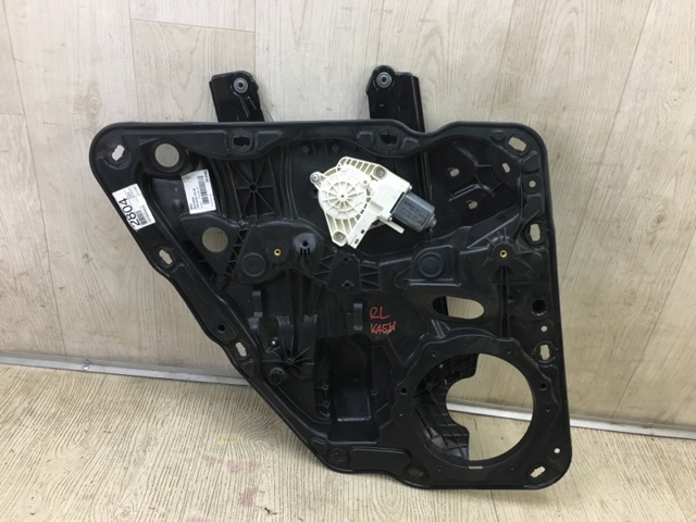 Мотор стеклоподъемника двери передней, правой 8K0959812 VAG