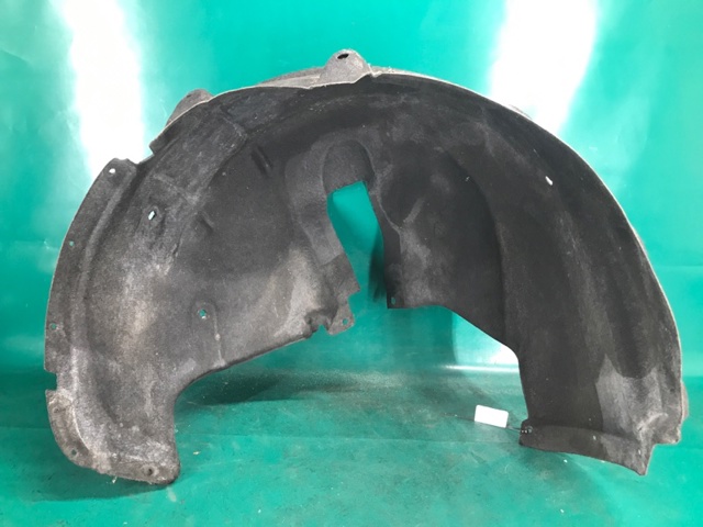 Подкрылок задний правый 8R0810172C VAG