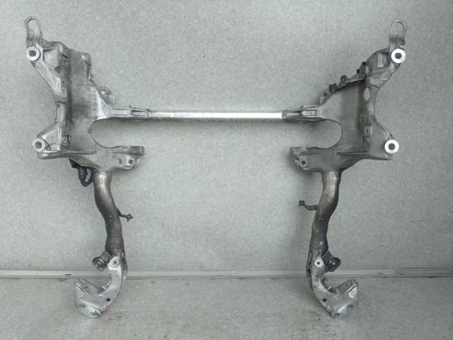 Подрамник передней подвески 8T0399315H VAG