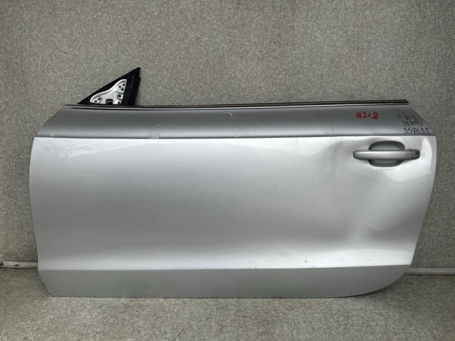 Водительская дверь 8T0831051C VAG