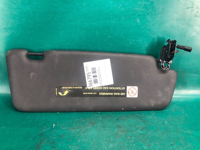 Козырек солнцезащитный автомобиля 8U0857551H7C0 VAG