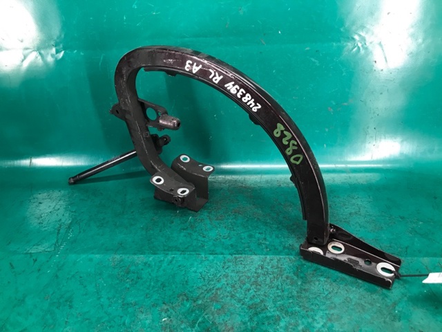 VAG 8V5827301C Петля крышки багажника в наличии Тернополь