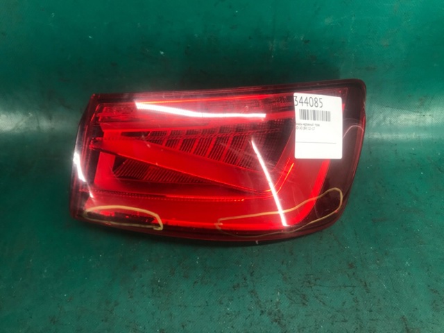 Фара задняя правая внешняя 8V5945096C VAG
