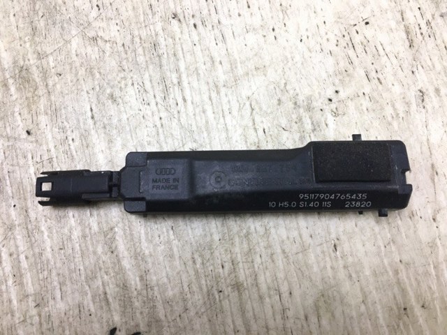 Концевик 8W0927754 VAG