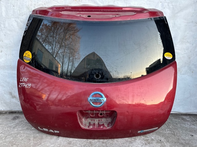 Стекло ляды 903003NA0A NISSAN