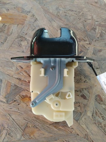 Замок пятой двери 905021BA0A NISSAN