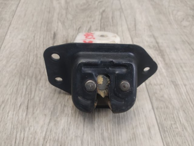 Замок пятой двери 90502JG00A NISSAN