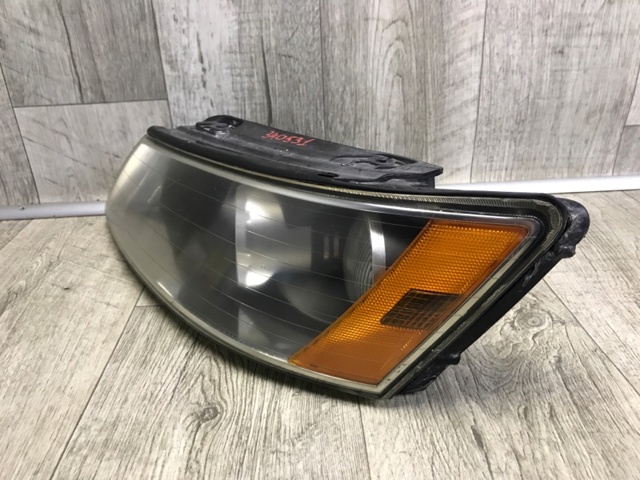 921010A000 HYUNDAI Левая фара купить в Львов