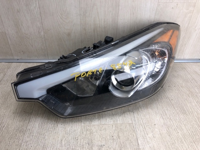 Вставка фары левой 92101A7200 HYUNDAI