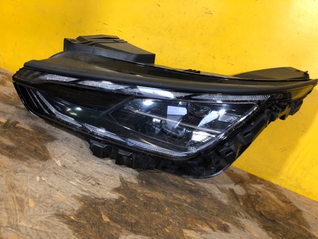 92101CV110 HYUNDAI Левая фара купить в Чернигов