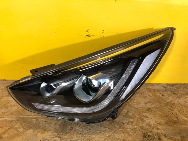 Основная фара в сборе левая 92101Q4200 HYUNDAI