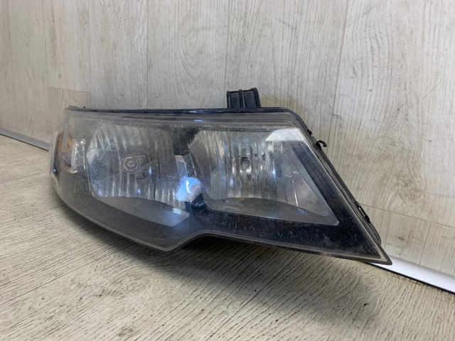 HYUNDAI 921021M230 Правая фара в наличии Ровно