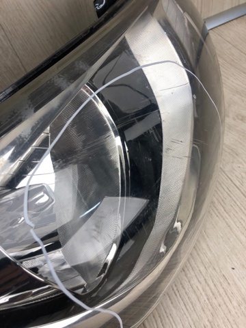 HYUNDAI 921021R010 Правая фара в наличии Киев