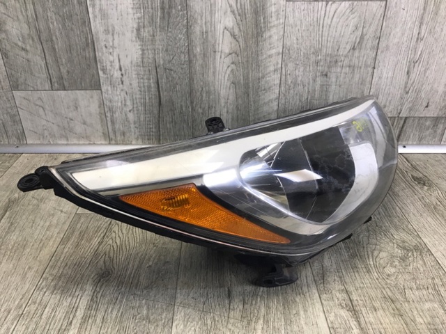 HYUNDAI 921021R710 Правая фара в наличии Хмельницкий