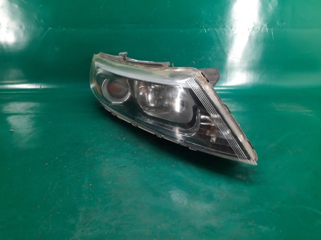 Основная фара - вставка 921022T550 HYUNDAI