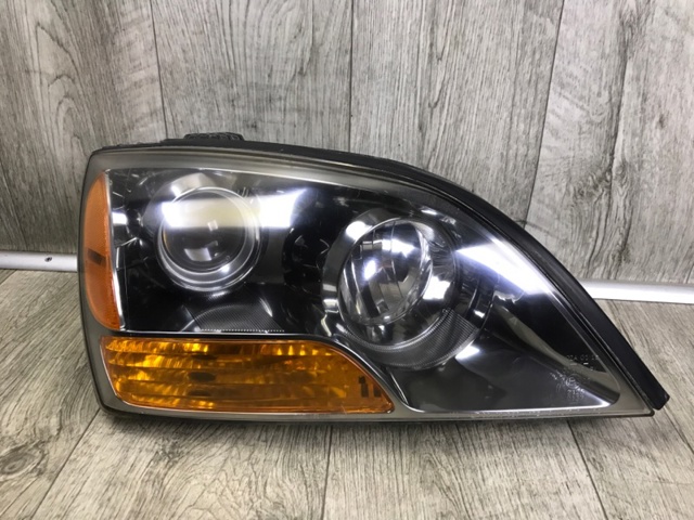 Основная фара - вставка 921023E5XX HYUNDAI