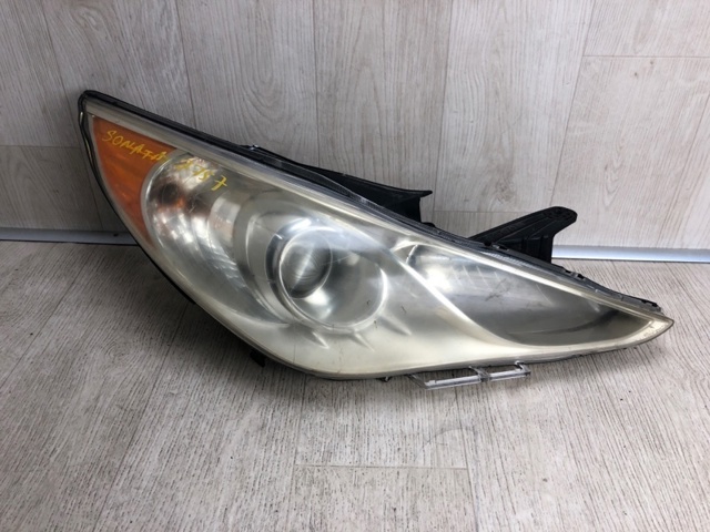 Фара передняя правая 921023Q000 HYUNDAI