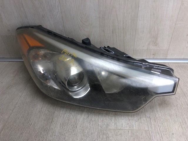 HYUNDAI 92102A7200 Фара правая в наличии Винница