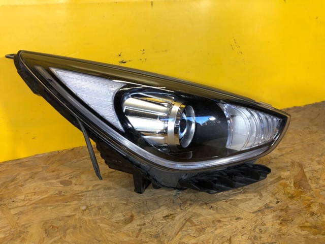 92102G5160 HYUNDAI Правая фара купить в Чернигов