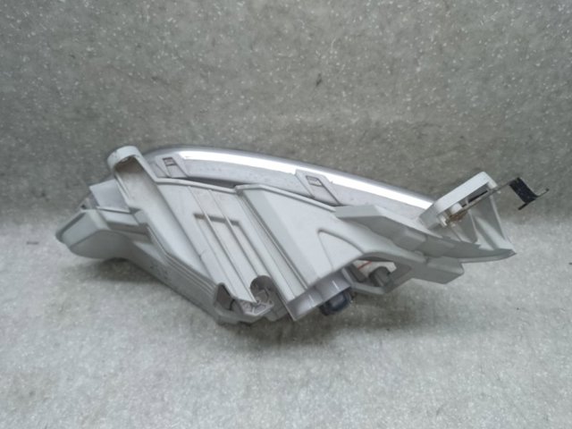 Правая противотуманная фара 922022V000 HYUNDAI