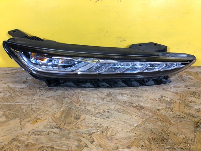 HYUNDAI 92208J9000 Фара дневного света правая в наличии Ирпень