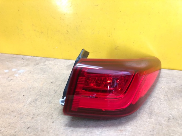 Задний правый внешний фонарь 92402J9100 HYUNDAI