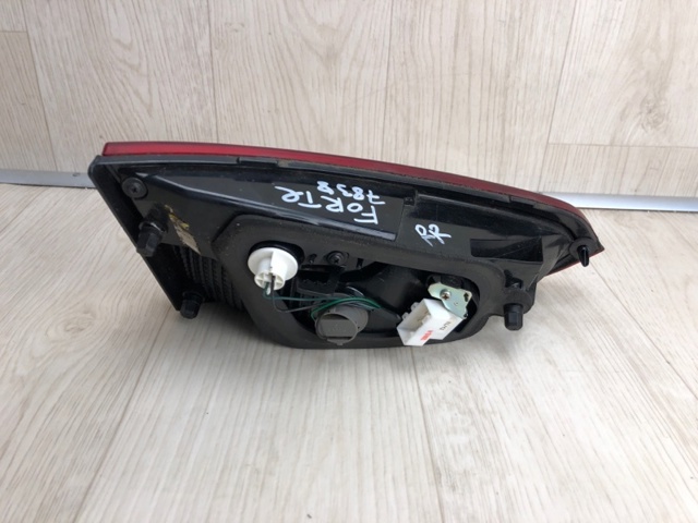 92404A7000 HYUNDAI Фонарь задний правый внутренний купить в Ужгород