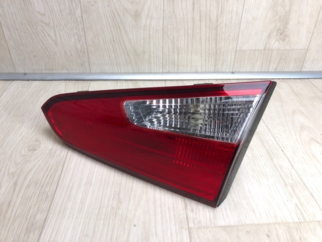 HYUNDAI 92404A7000 Фонарь задний правый внутренний в наличии Сумы