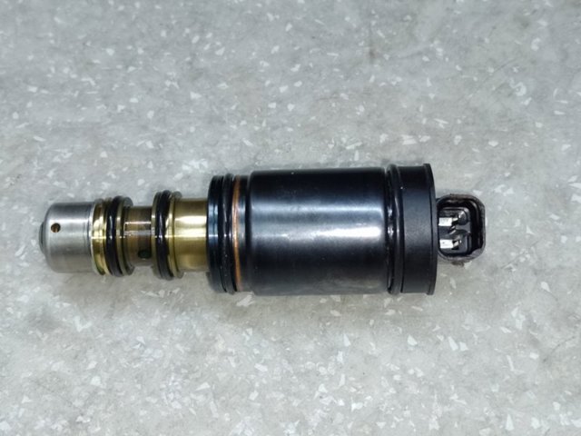 Компрессор кондиционера 926004BB2A NISSAN