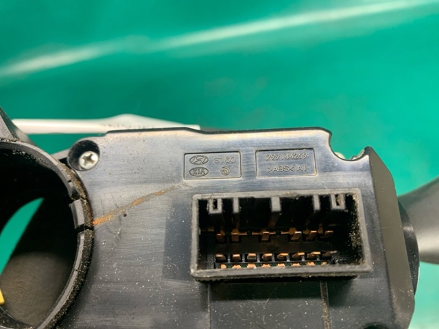 HYUNDAI 93401F2500 в наличии Черновцы