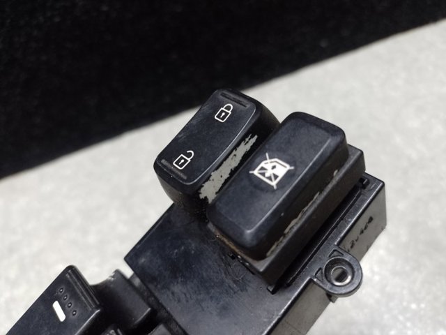 HYUNDAI 935702T000 в наличии Тернополь